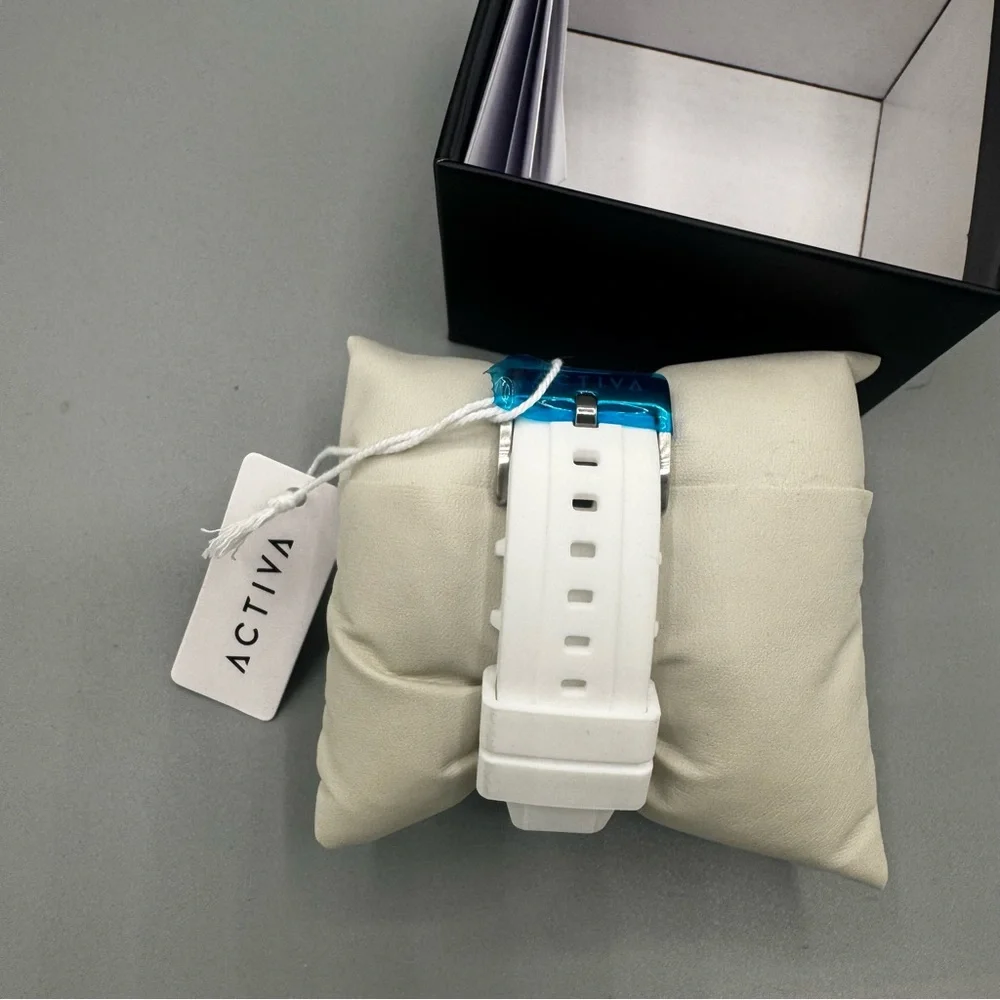 Invicta Unisex White Silver Pro Diver Watch - Brand New in Box! NWT.